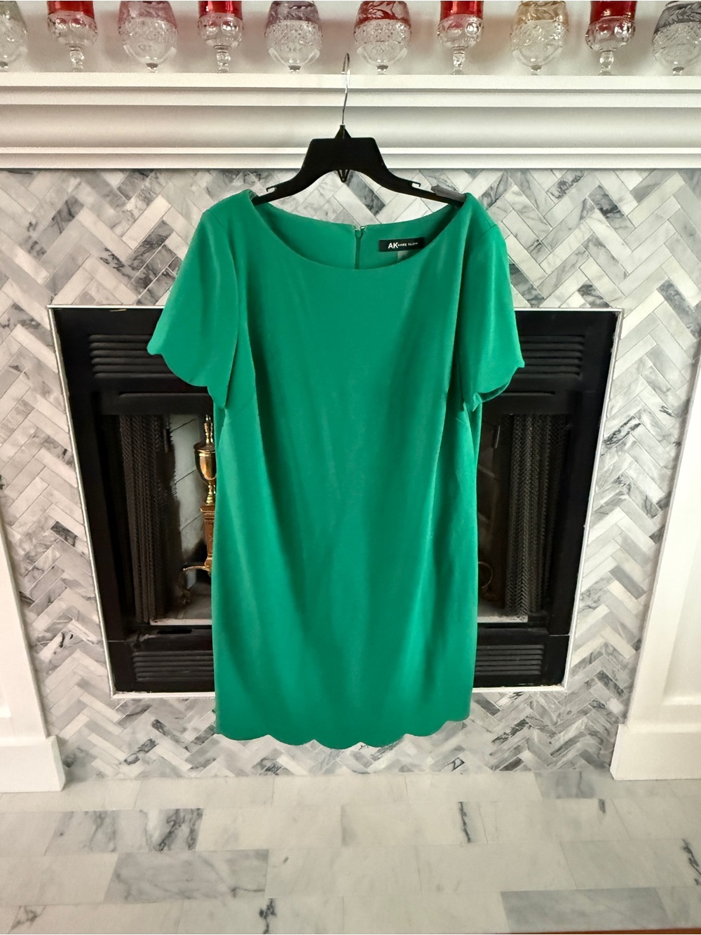 Anne Klein Emerald Green Scallop-Hem Shift Dress